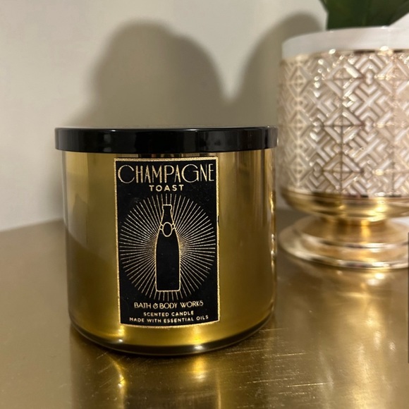 RARE Bath and Body Works NYE Collection of 4 Separate 3-Wick Candles, NWT - Picture 8 of 13